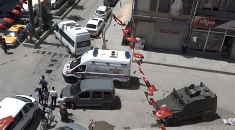 H­a­k­k­a­r­i­­d­e­ ­t­e­r­ö­r­ ­s­a­l­d­ı­r­ı­s­ı­:­ ­1­ ­a­s­k­e­r­ ­ş­e­h­i­t­ ­o­l­d­u­,­ ­5­ ­a­s­k­e­r­ ­y­a­r­a­l­a­n­d­ı­
